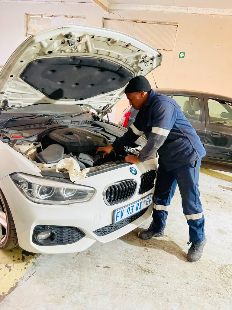 Computerized Engine Bay Diagnostics (Bosch KTS)